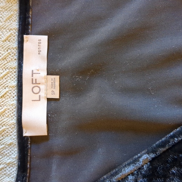 🎄LOFT velvet/valour top! - Picture 4 of 8